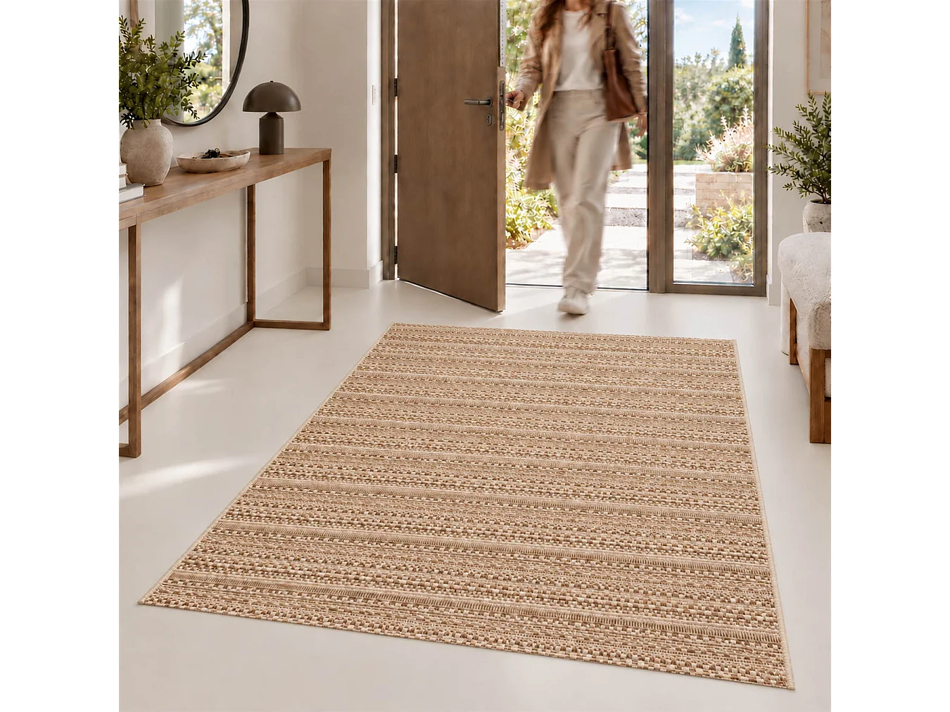 The White Stone Utomhusmatta med ränder 140x200 cm karamell | För inomhus- och utomhusbruk, UV- och vattentålig, tvättbar | Flatvävd matta i polypropen med