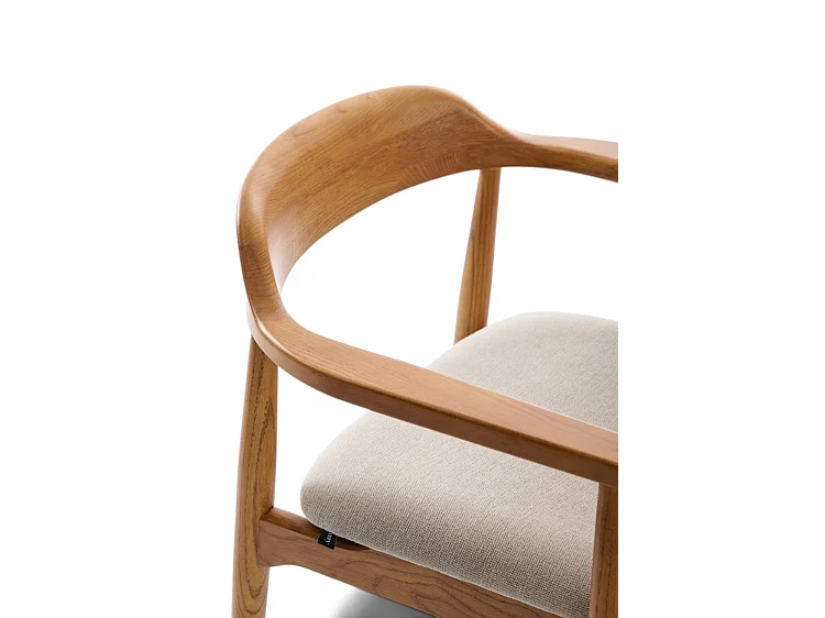 Sia Extendable Chestnut Oak Dining Table with 6 Morton Water-Repellent Chairs