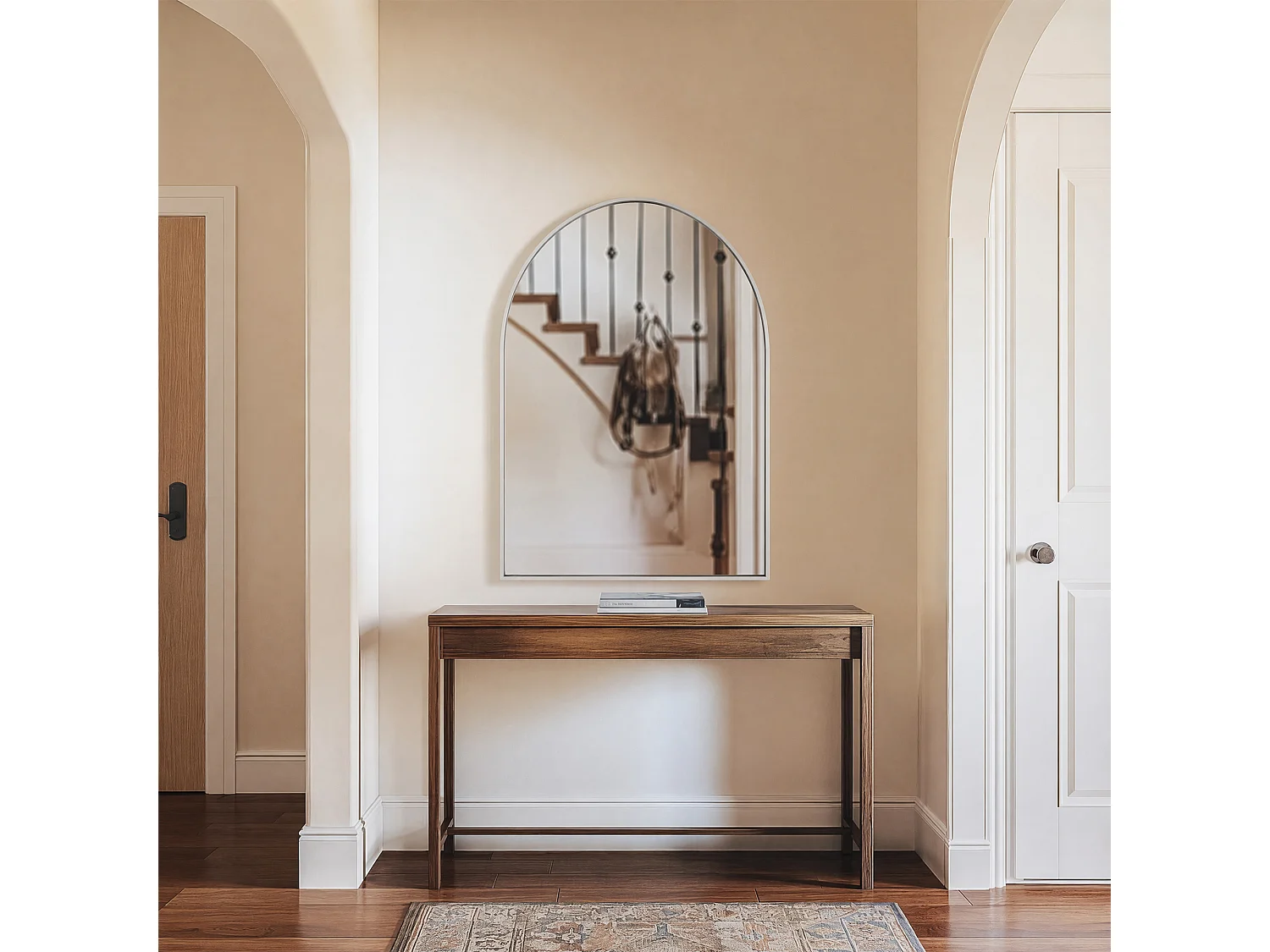 Miroir mural arqué 91 x 61 cm en verre trempé avec cadre en aluminium blanc