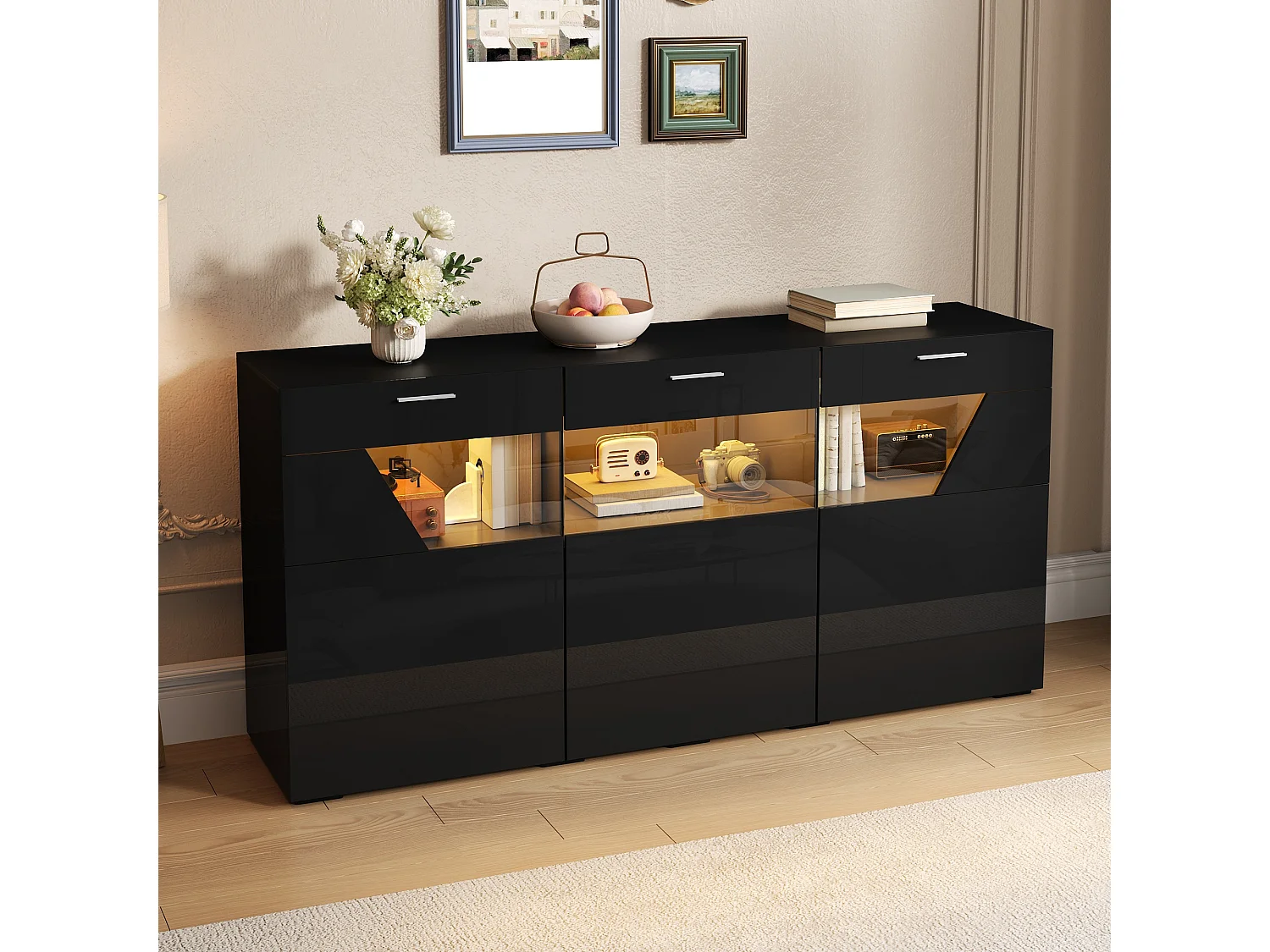 Buffet 160 x 38 x 78 cm avec 4 portes, 4 tiroirs, étagères réglables et poignées et pieds dorés - MDF - Noir
