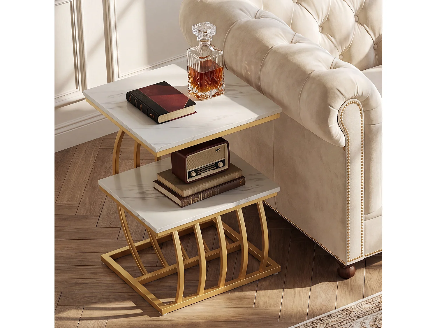 Mesa auxiliar moderna y glamurosa de dos niveles en color dorado con estante de almacenamiento, mesa lateral de mármol sintético, MDF