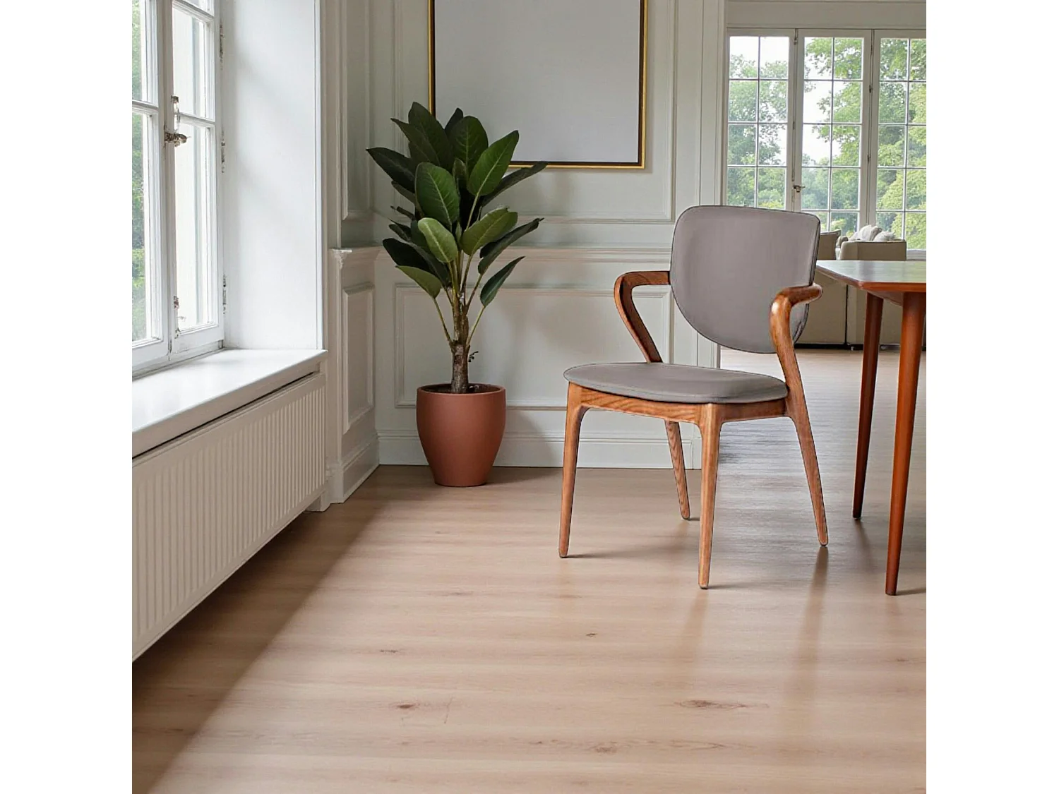 Chaise en cuir gris foncé, accoudoirs bois brun ALDER