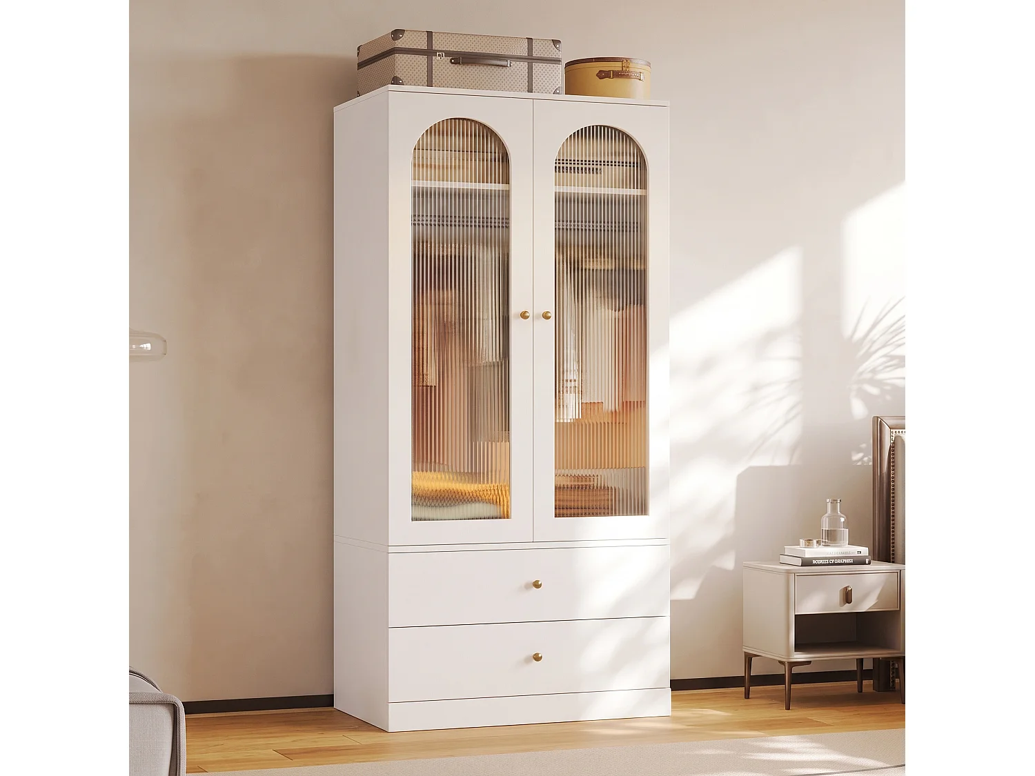 Garderob 90x200cm Vit med Riffat Glas - Modern Förvaringsmöbel med 2 Glasdörrar, Gyllene Handtag - Vit