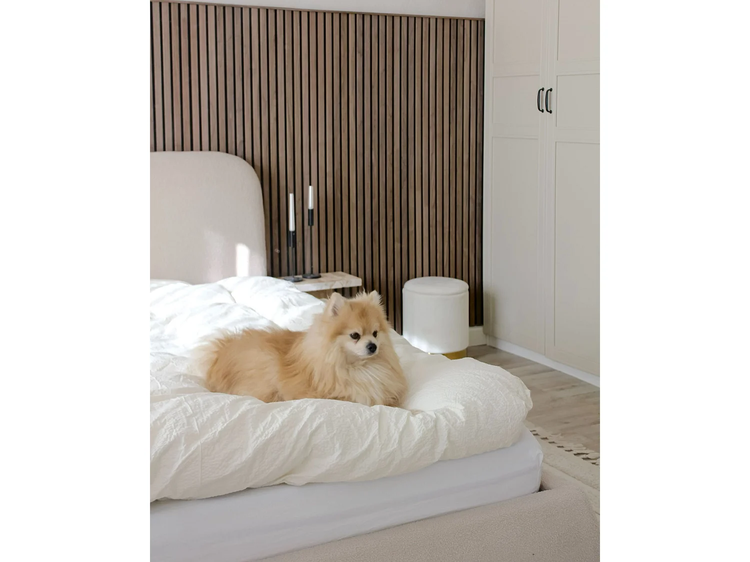 Lit ottoman Bouclé BLAGNAC 180 x 200 cm Beige clair