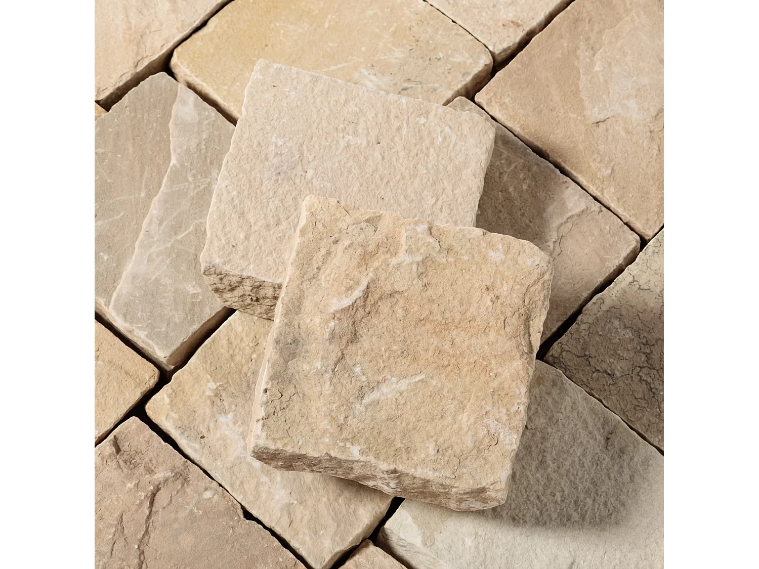 Pavé Grès Kandla Beige 14x14x3-5 cm (vendu au m² - 42 pavés/m²) - RO'MA NATURE