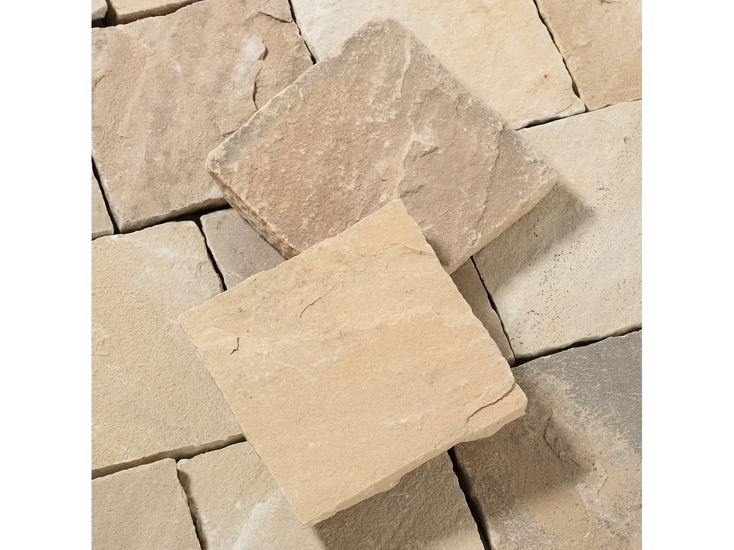 Pavé Grès Kandla Beige 14x14x2-2,5 cm (vendu au m² - 42 pavés/m²) - RO'MA NATURE