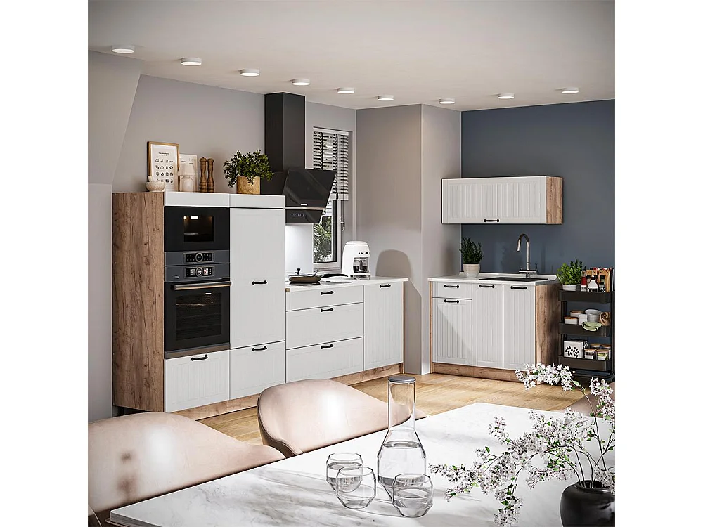 Kök vitt hus på landet/goldkraft ek 380x60x153.6 fame-line