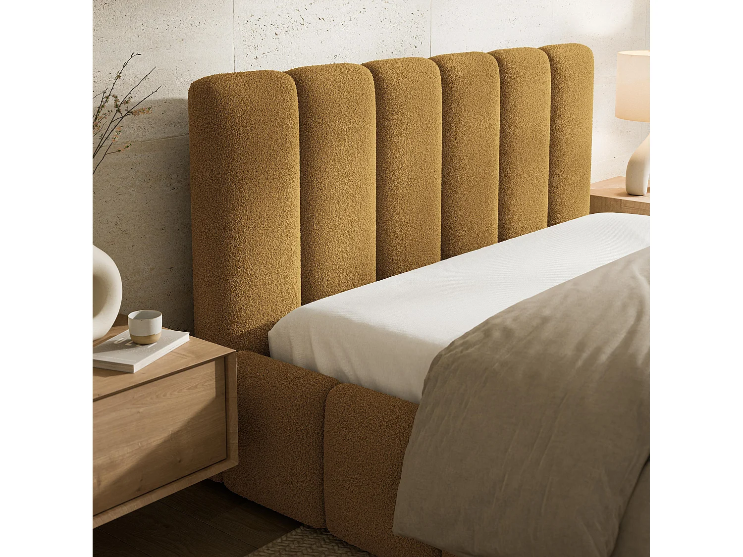 Gestoffeerd bed RANIS 200x200 cm - Bouclé stof - Honingkleurig