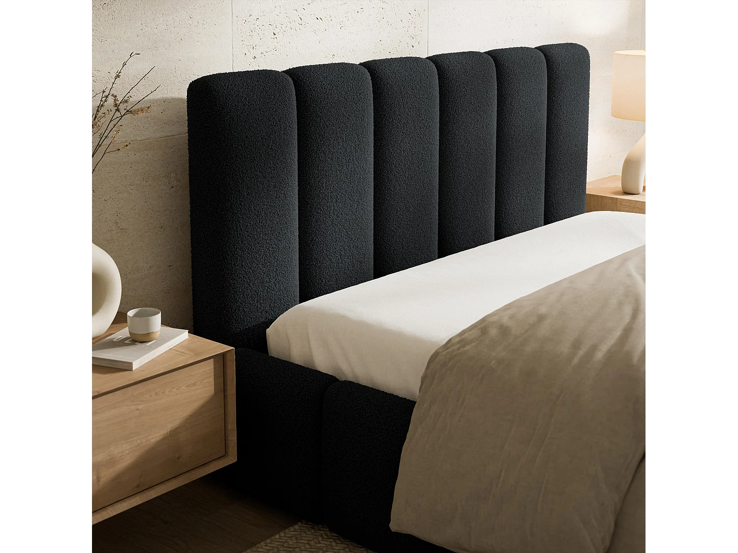 Gestoffeerd bed RANIS 180x200 cm - Bouclé stof - Zwart