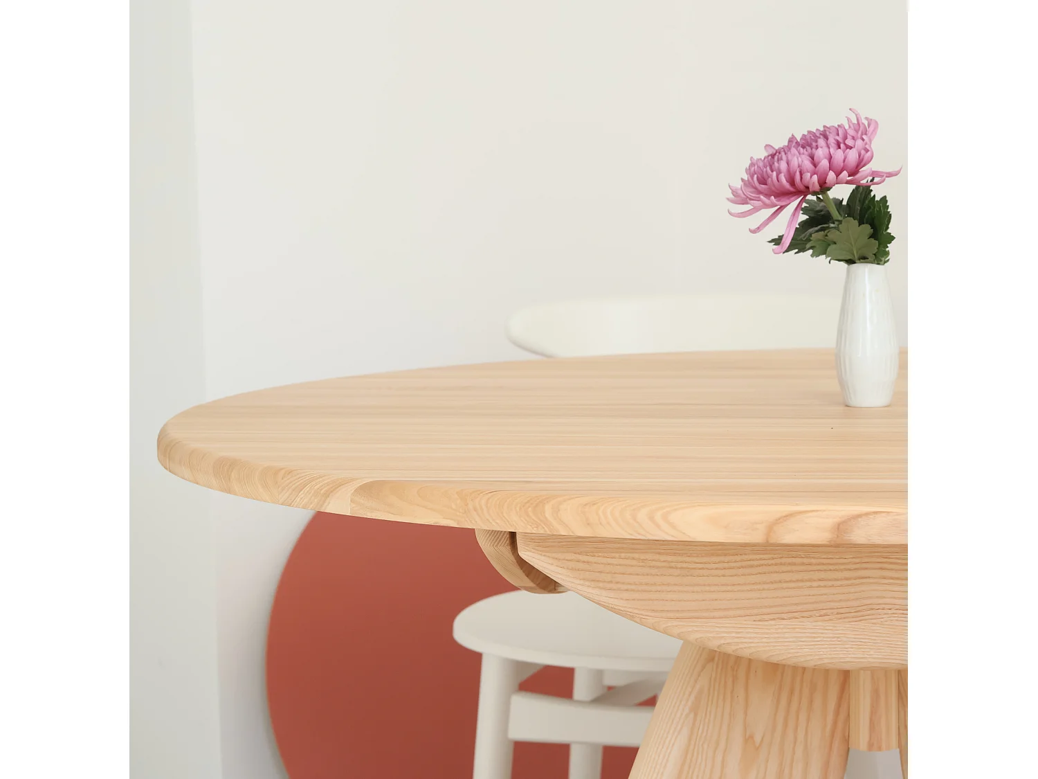 Table à manger ronde extensible 110cm 6 personnes Leaves en bois massif | frêne naturel