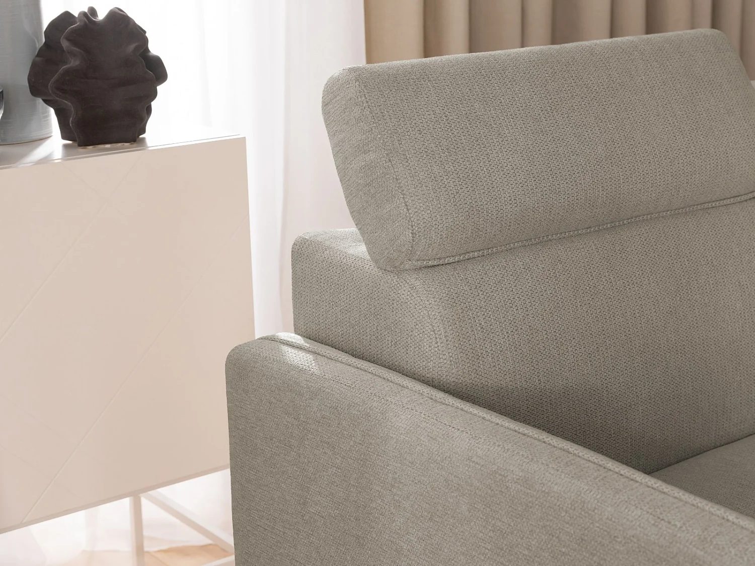 Canapé d’angle en tissu texturé avec appuie-têtes réglables, fonction couchage et coffre de rangement NIVO