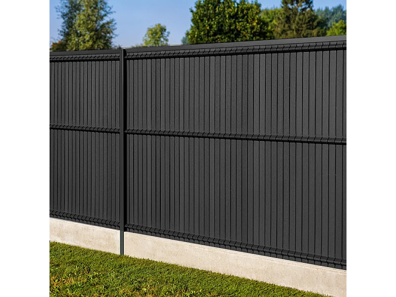 Kit complet grillage rigide gris anthracite L 20m fil 4/5mm 1m98 avec sous bassement béton occultant bois composite gris