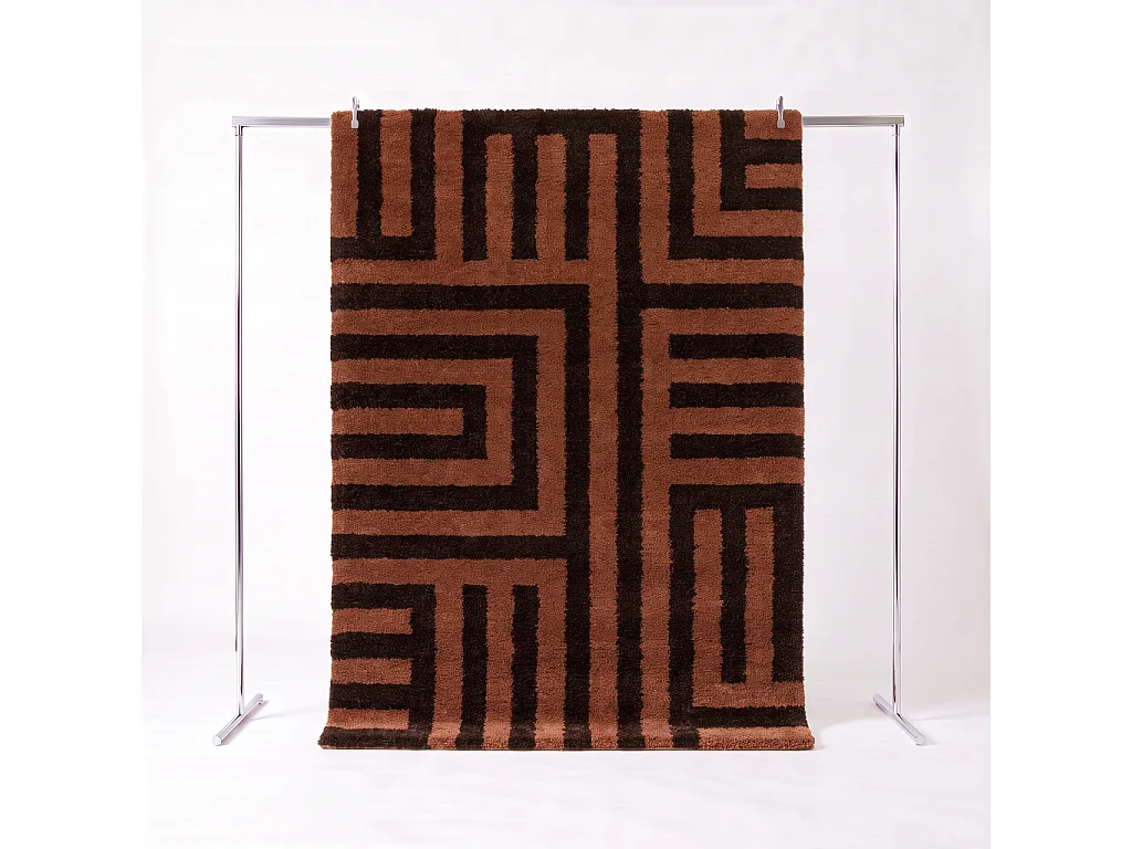 Tappeto da interno con motivi geometrici marroni e terracotta, Movia, 170x120x3 cm