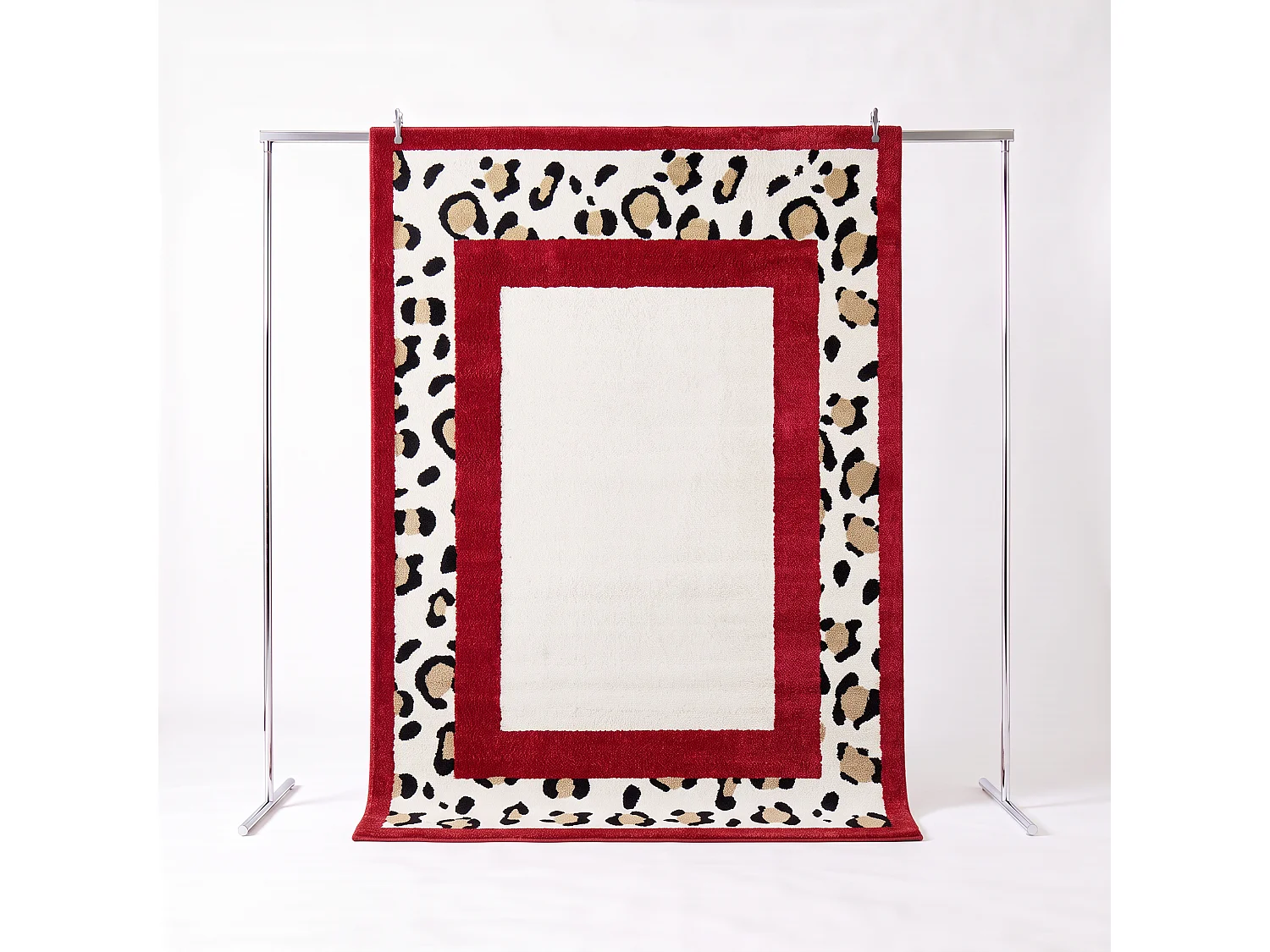 Tapis intérieur motif léopard rouge et crème 160x230cm - Yuna