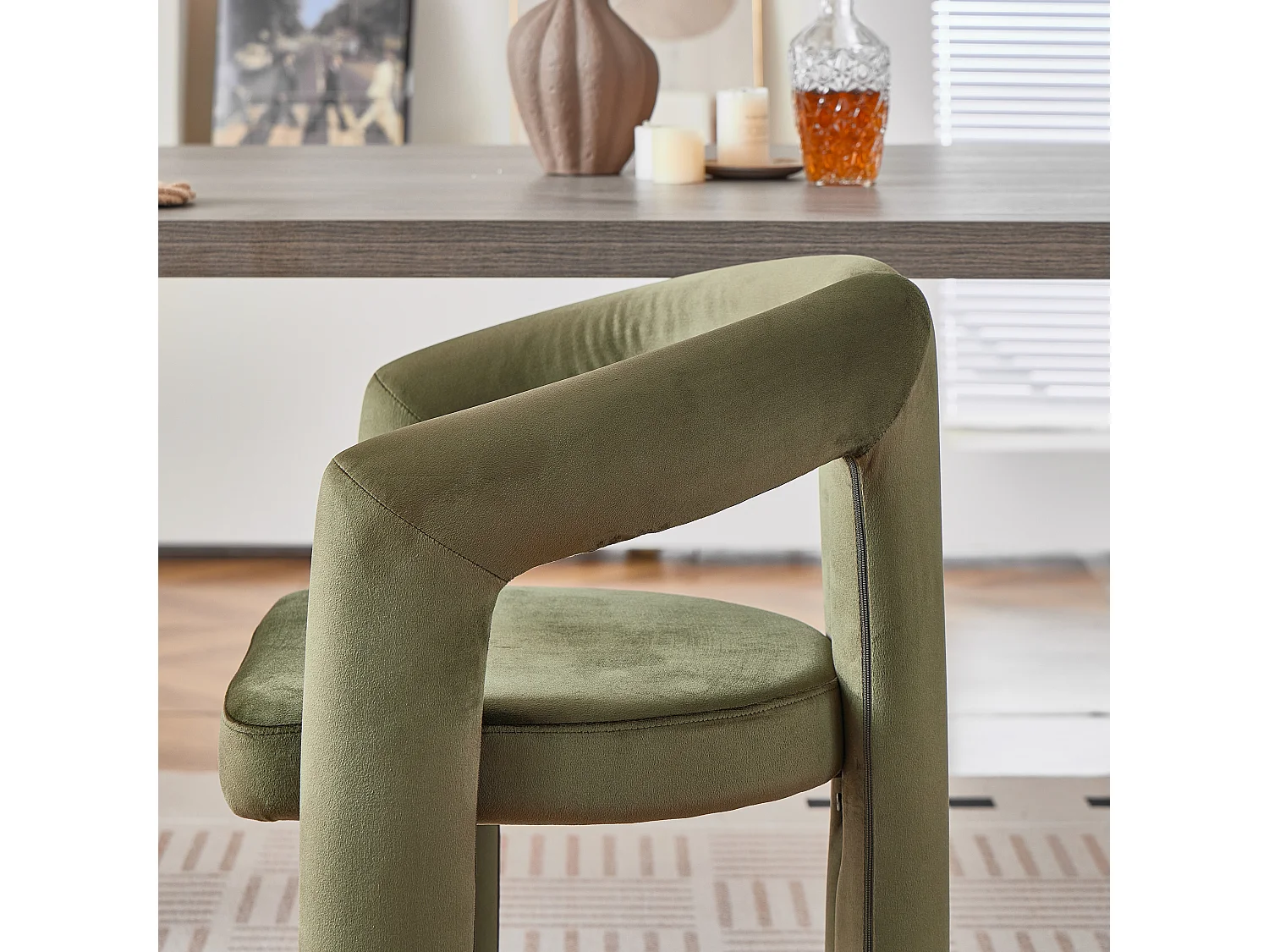 Chaise de salle à manger velours lot de 2, design moderne minimaliste, accoudoirs, assise rembourrée confortable, 150 kg max, salle à manger salon bureau - Sweiko