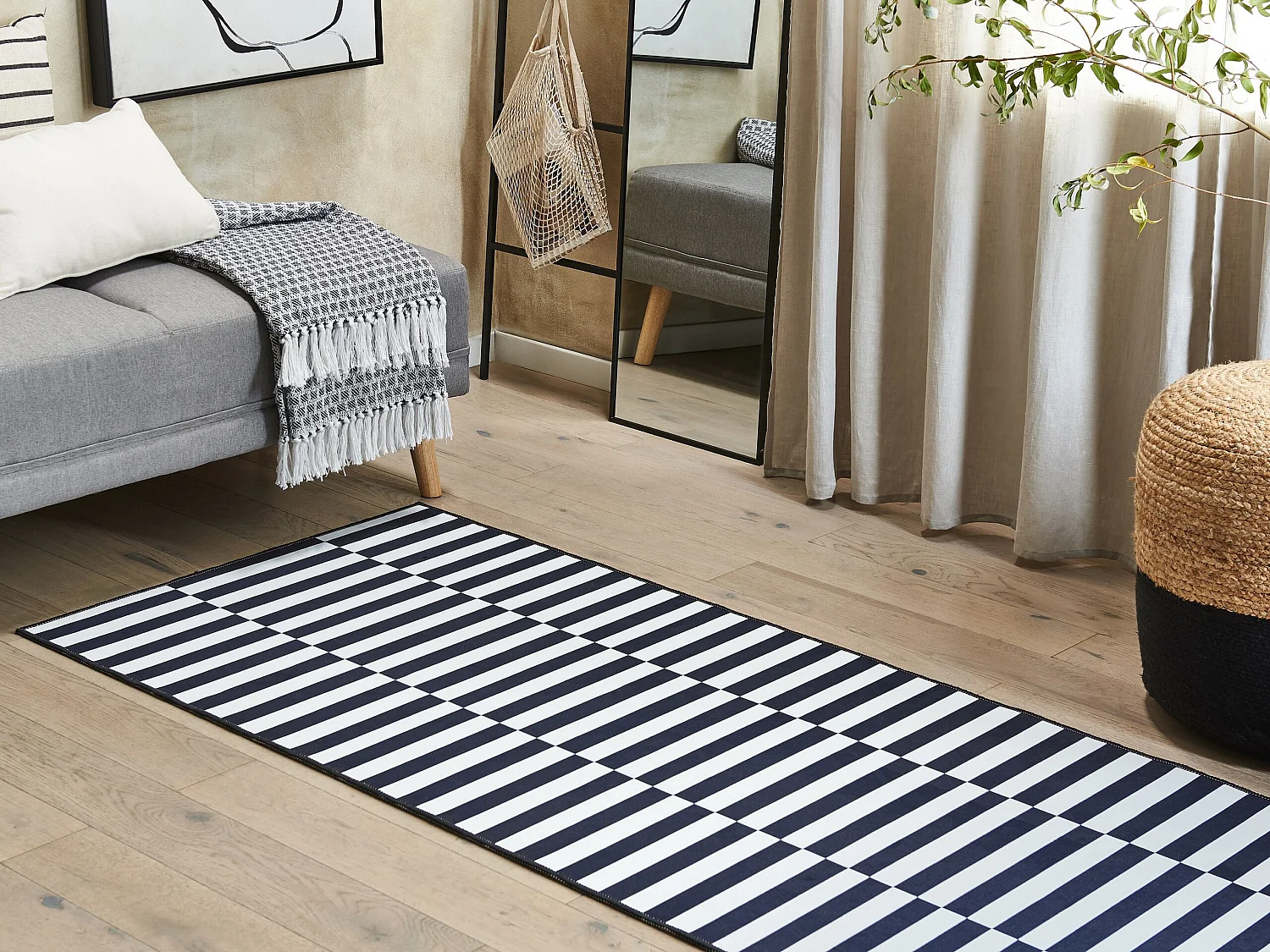 Vloerkleed polyester zwart/wit 70 x 200 cm PACODE