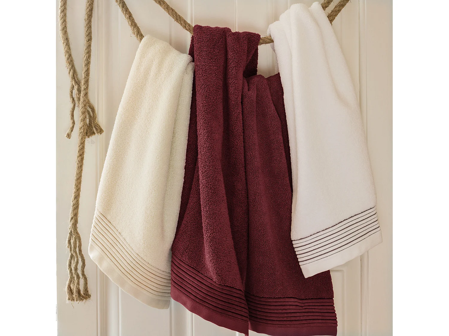 Drap de bain 100x150 cm JULIET Rouge bordeaux 520 g/m2