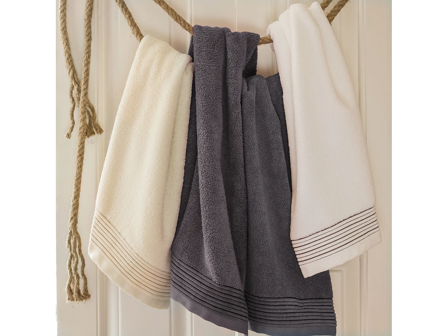 Drap de bain 100x150 cm JULIET Anthracite 520 g/m2