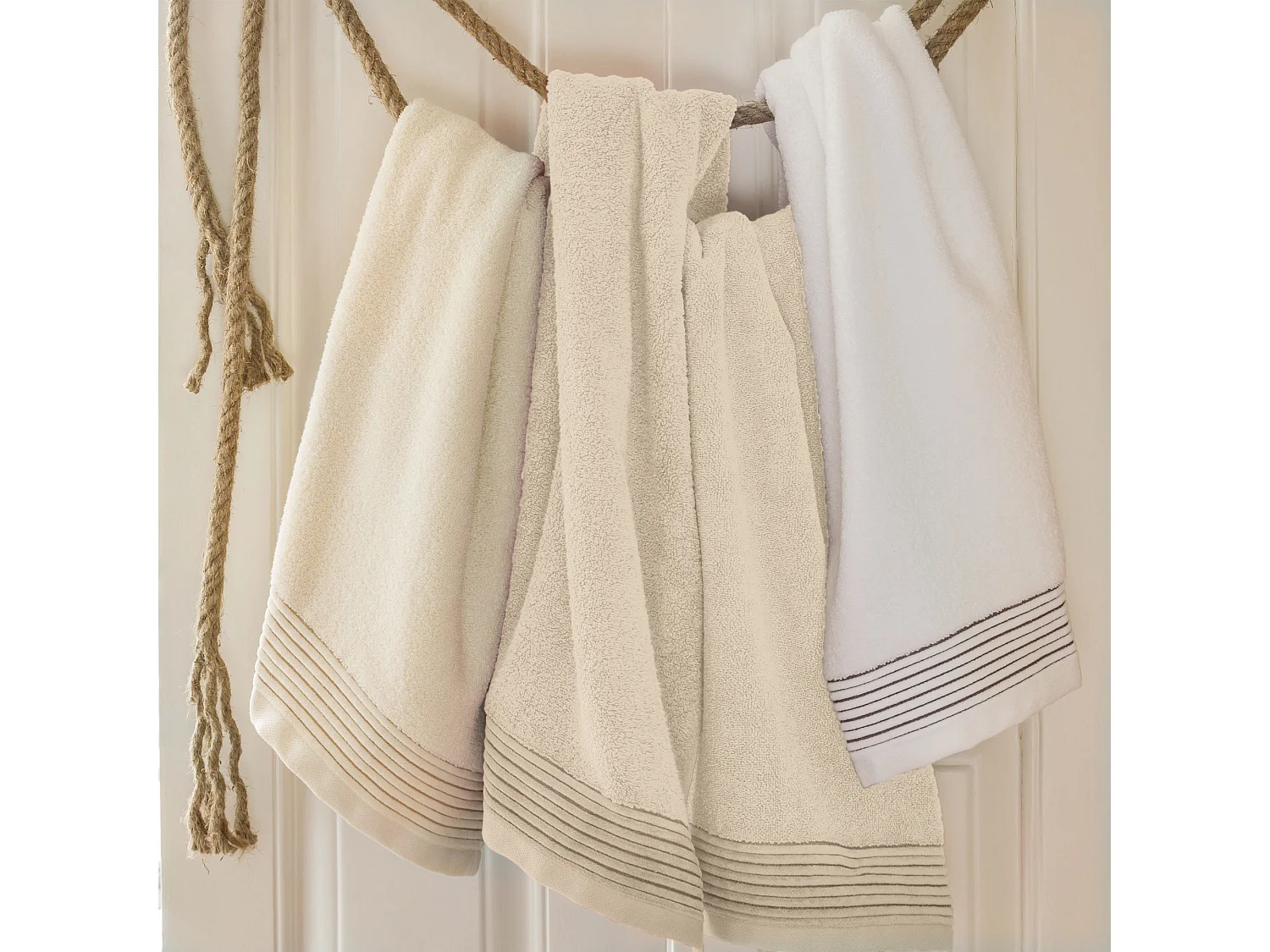 Drap de bain 100x150 cm JULIET Blanc Crème 520 g/m2