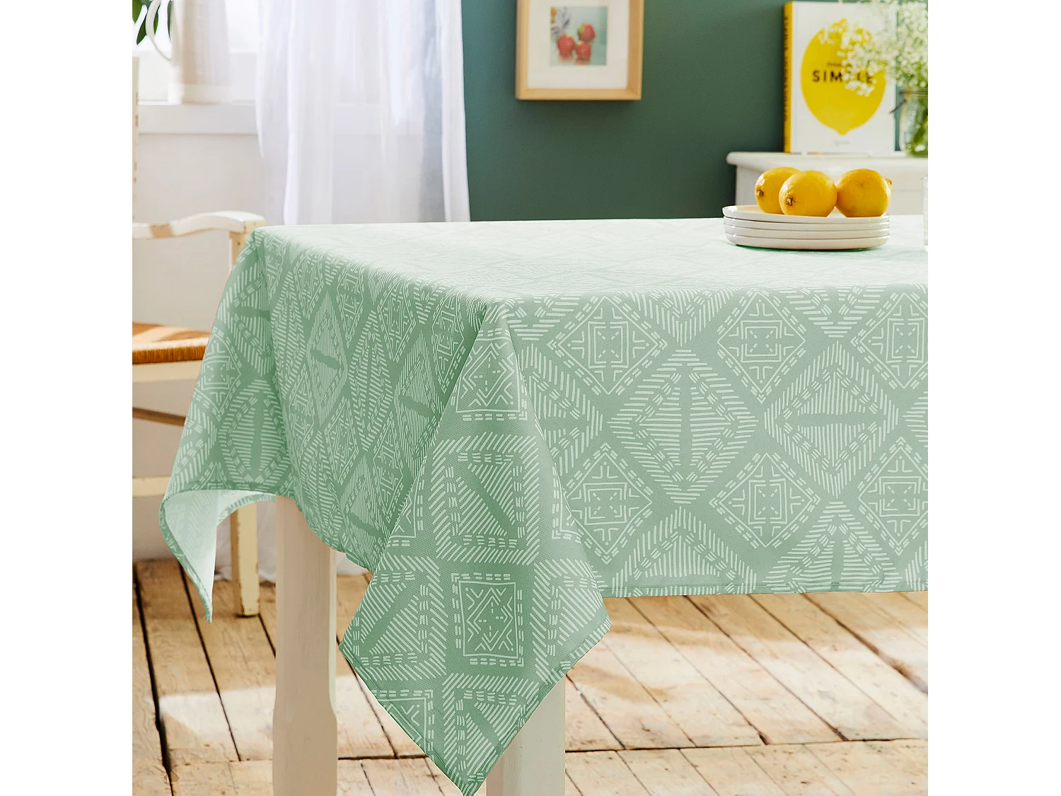 Nappe carrée 170x170 cm imprimée 100% polyester BOHO géométrique vert sauge