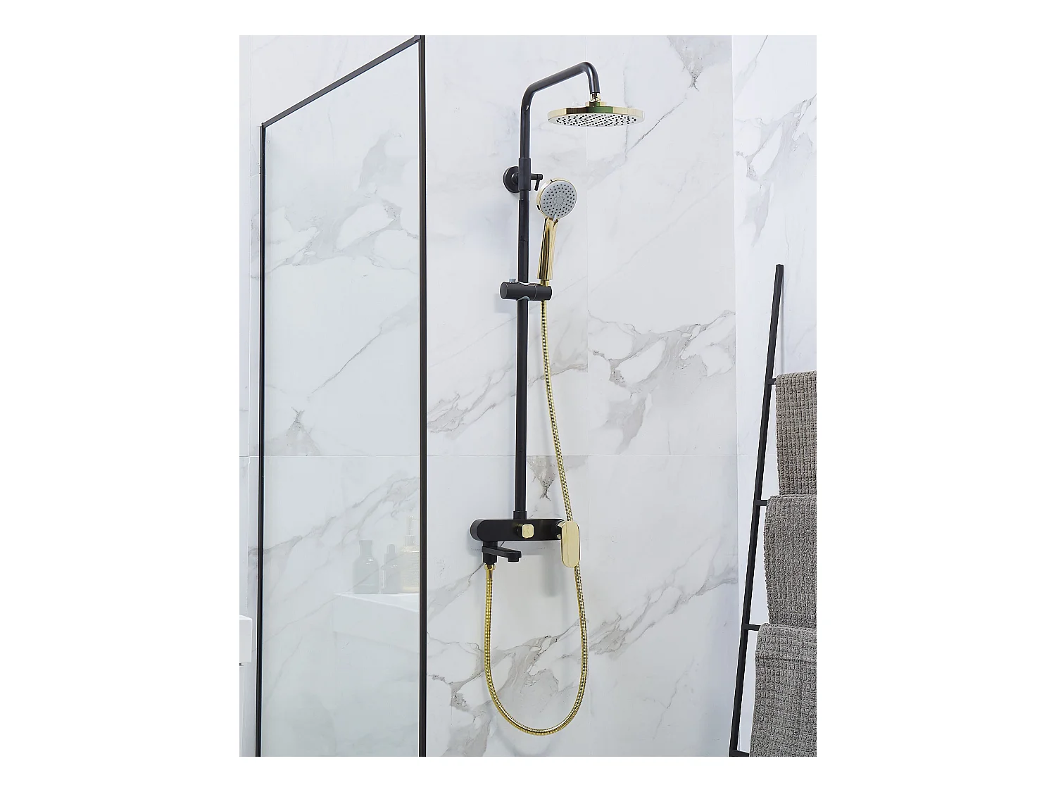 Set doccia con miscelatore e soffione a pioggia GURARA Nero/ Oro