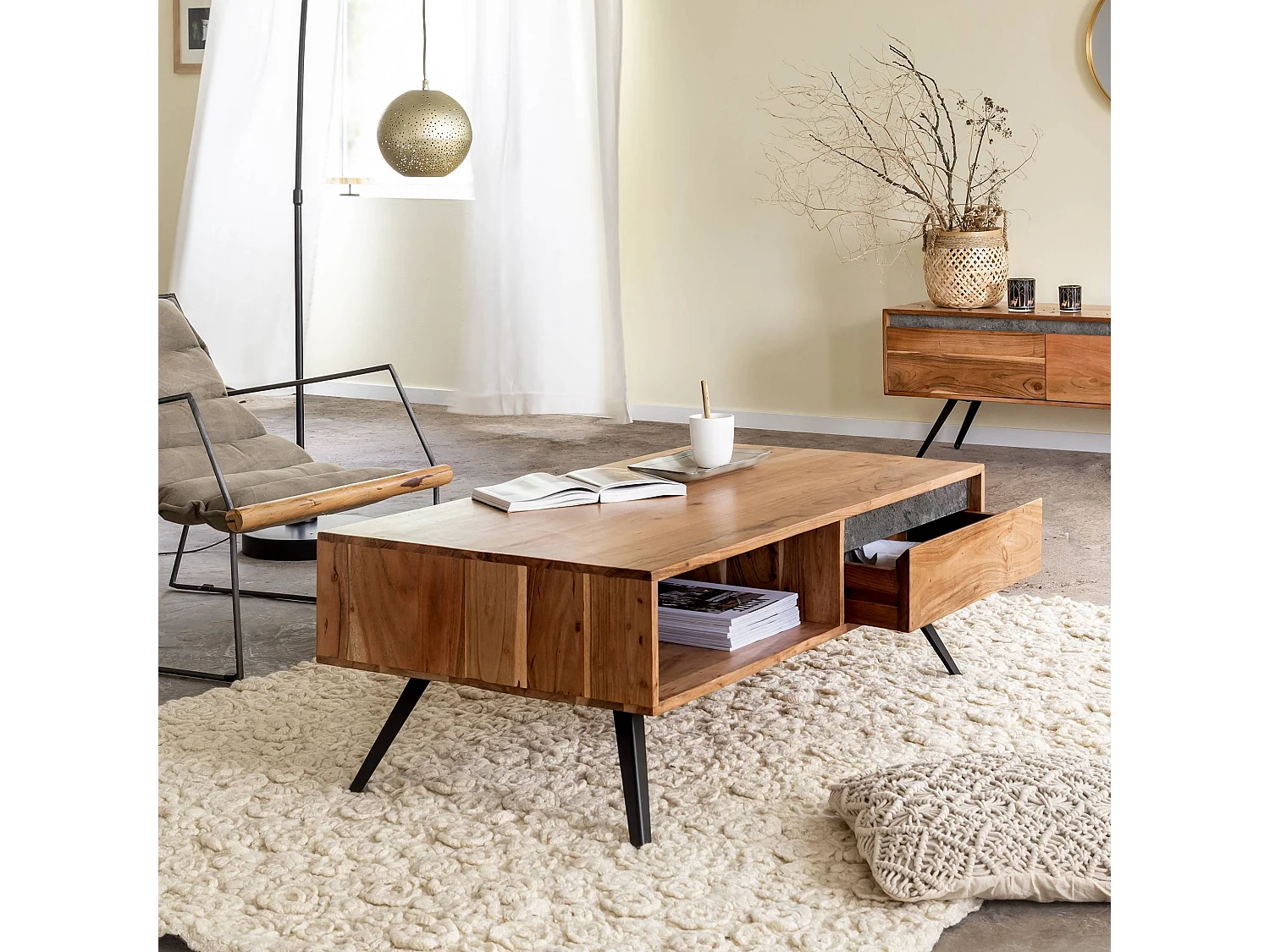 Table basse en bois d'acacia et pierre Yvan