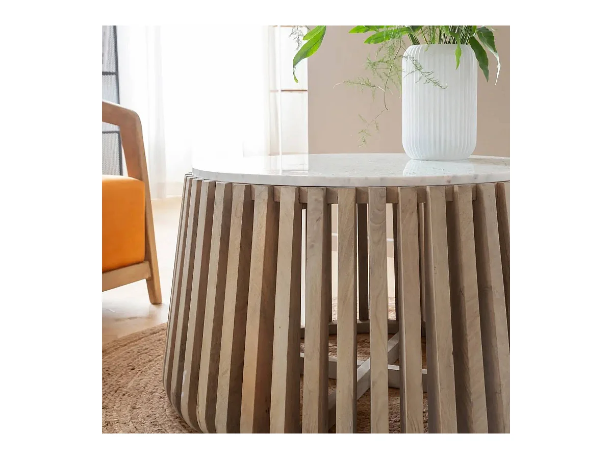 Table basse ronde en bois de manguier et marbre blanc Moana