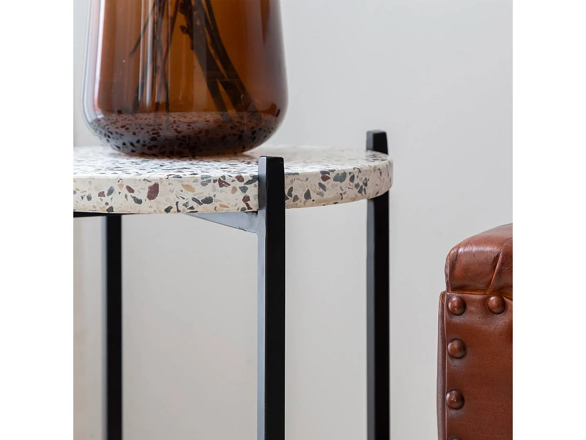 Bout de canapé en terrazzo et métal Paulus