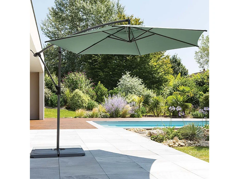 Parasol décentré rond Manoa vert olive Hespéride