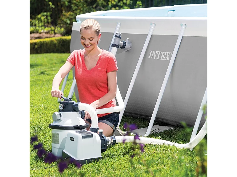 Bomba de filtração de areia 4m³/h Intex para piscinas até 24m³ - Fácil de usar e manutenção mínima