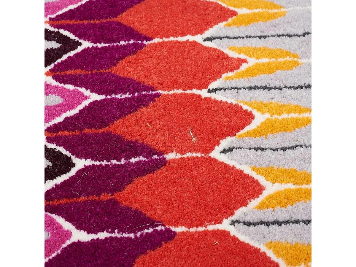 tapis chambre 120x180 fait main en laine gris et violet motif géométrique