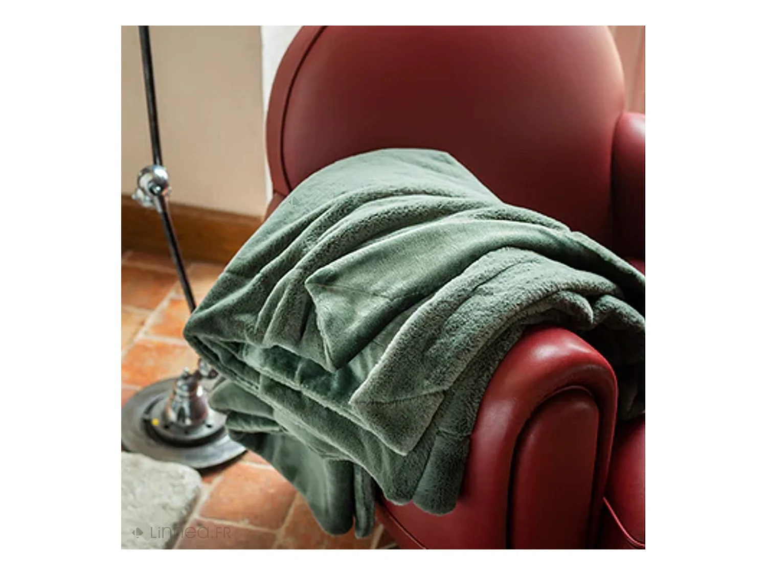 Plaid 150x200 cm en polyester MELLOW vert argile