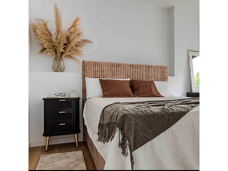 Mesita de madera y rejilla lacado negra 50x35x72