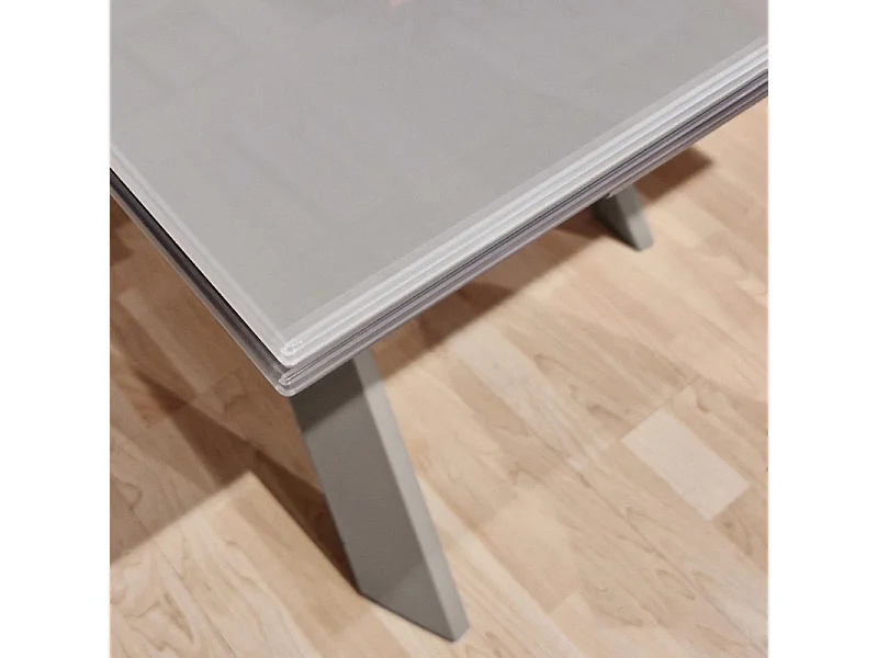 Table de repas extensible 160 à 240 cm taupe en verre - CASSANDRA