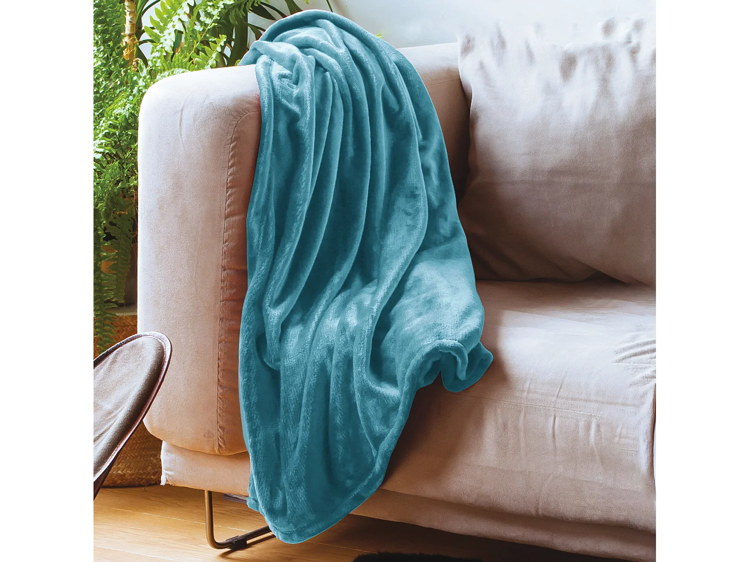 Plaid polaire 150x200 cm microvelours 100% Polyester 280 g/m2 VELVET bleu Lac