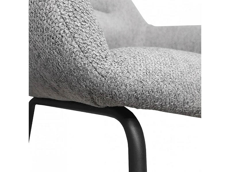 Fauteuil en tissu gris chiné avec pieds en métal noir - MUST