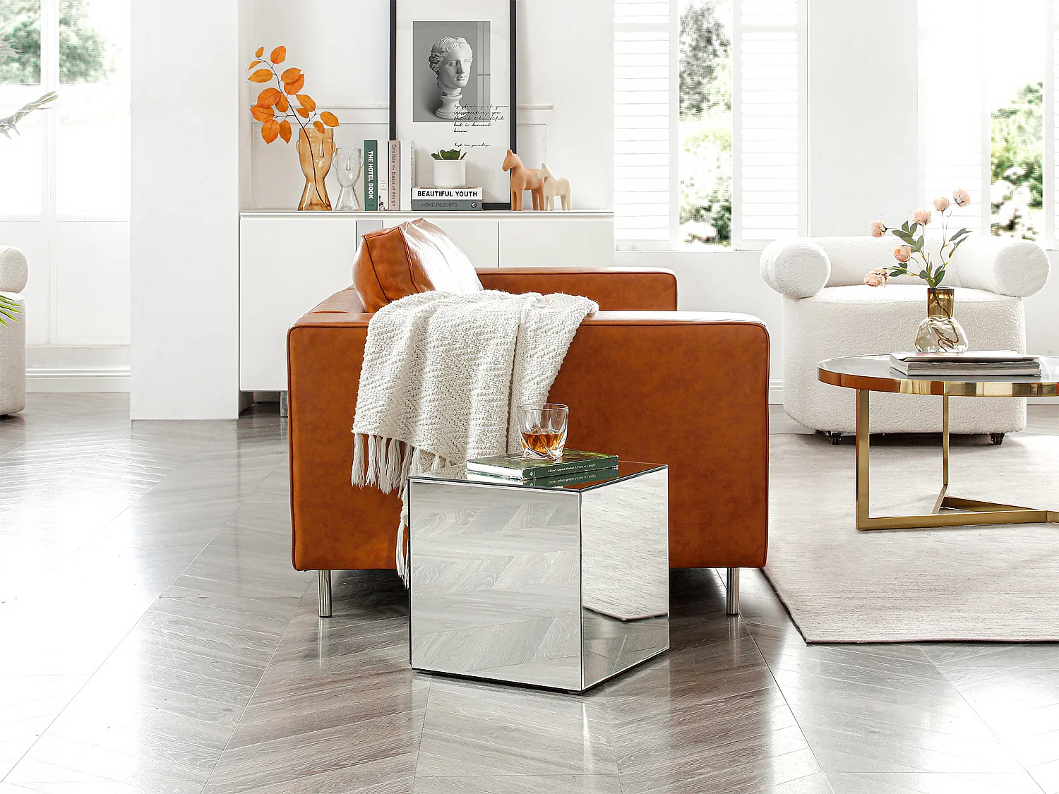 Table d'appoint en miroir et MDF - CUBIX de Pascal MORABITO