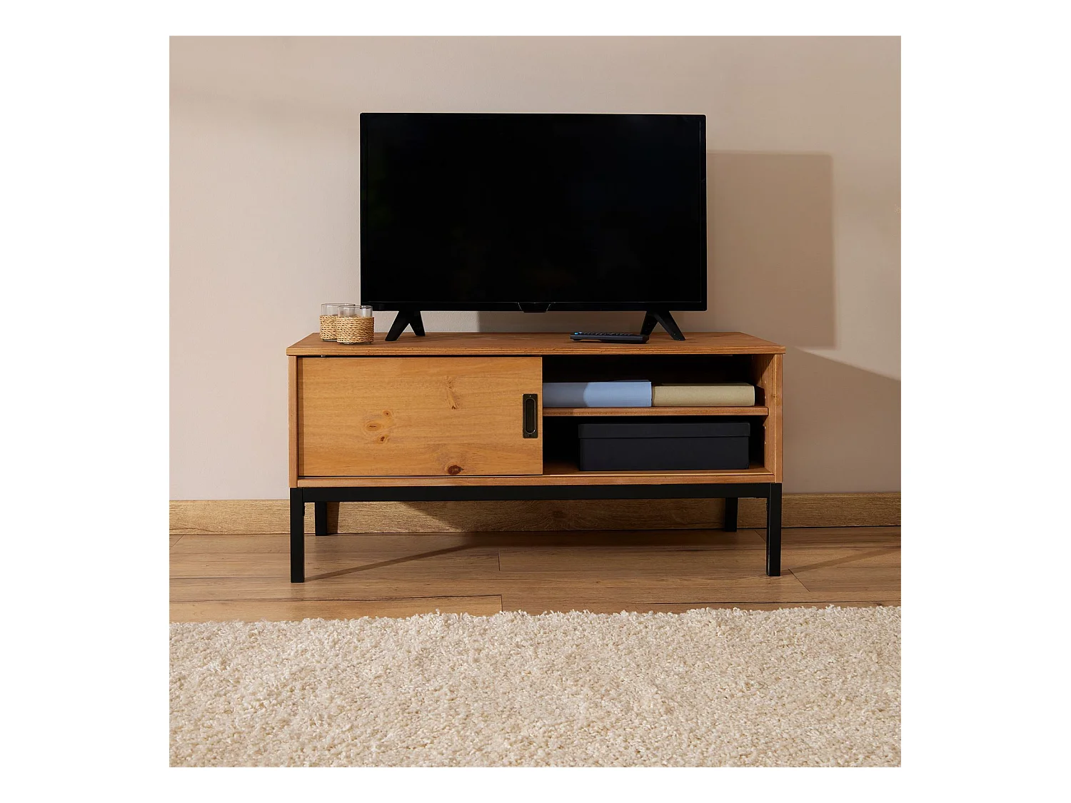 Meuble TV SELMA banc télé de 98 cm au style industriel design vintage avec 1 porte coulissante, en pin massif teinté brun clair
