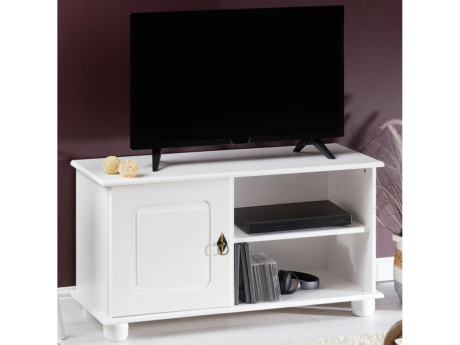 Meuble TV BELFORT banc télé de 94 cm en bois avec 1 porte et 2 niches, en pin massif lasuré blanc