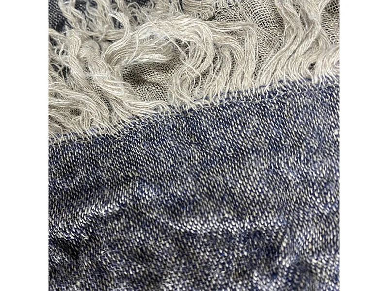 Plaid écharpe bleu 43 x 185 cm en lin avec franges - FROST 1989