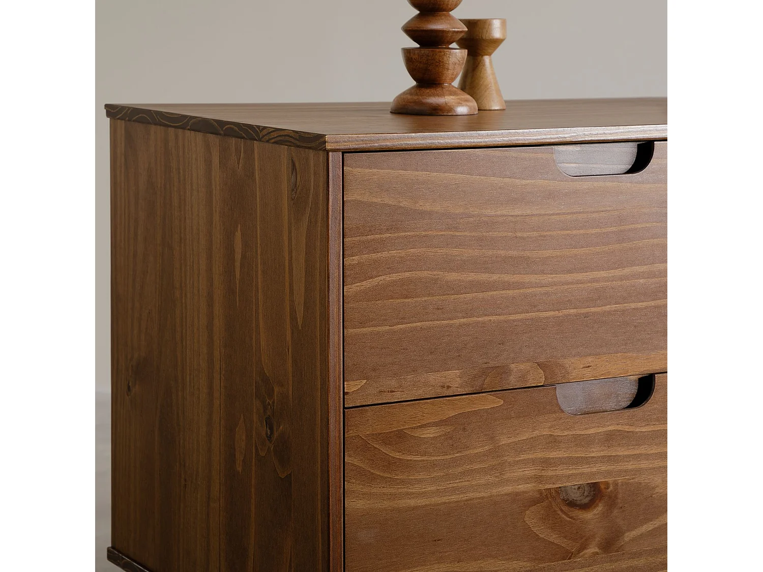 Buffet salle à manger TIVOLI  L 145 cm en bois massif finition bois bun foncé avec 2 tiroirs et 2 portes battantes