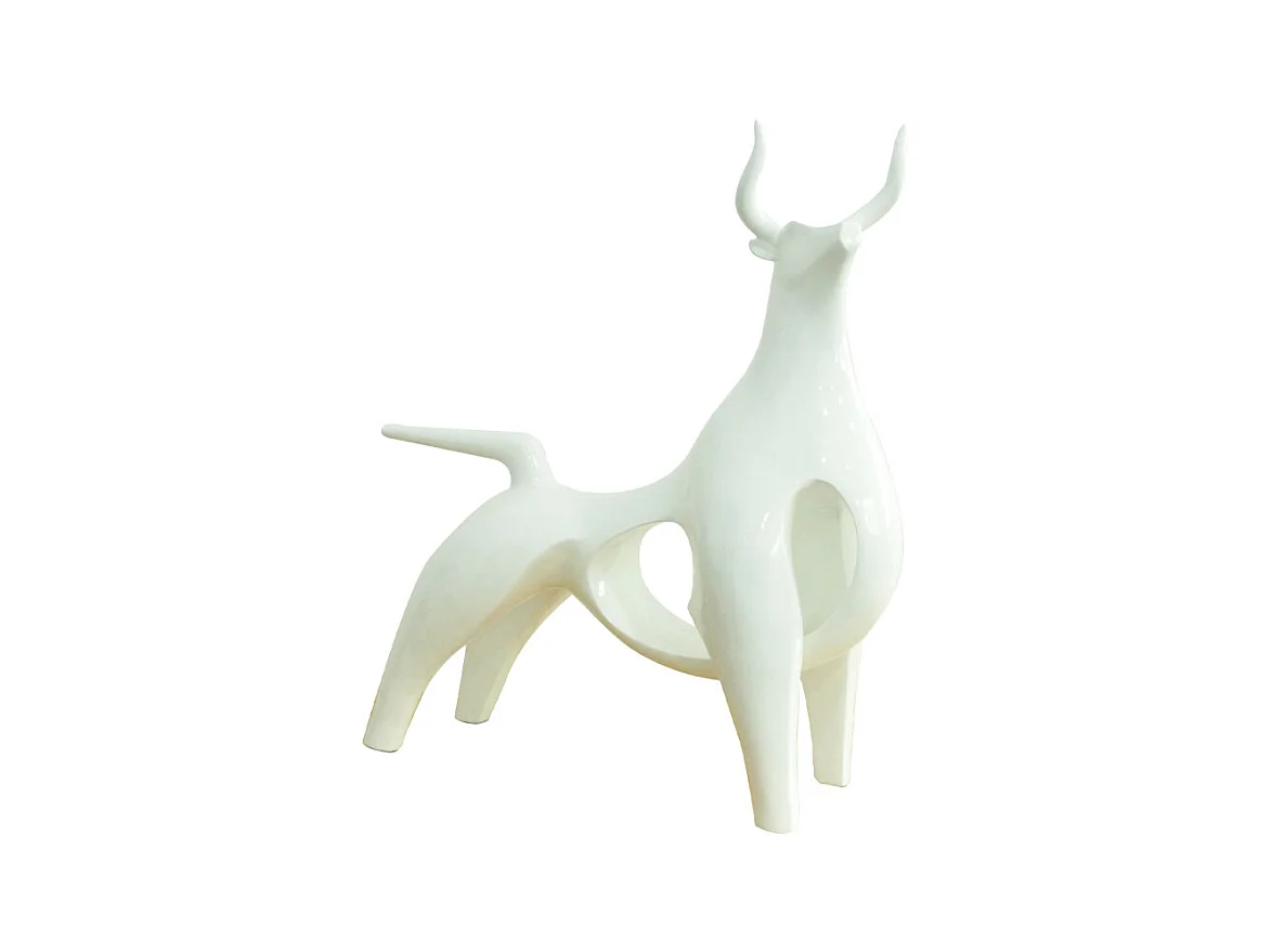 Statue taureau minimaliste en résine blanche laquée H50 cm - VALIENTE