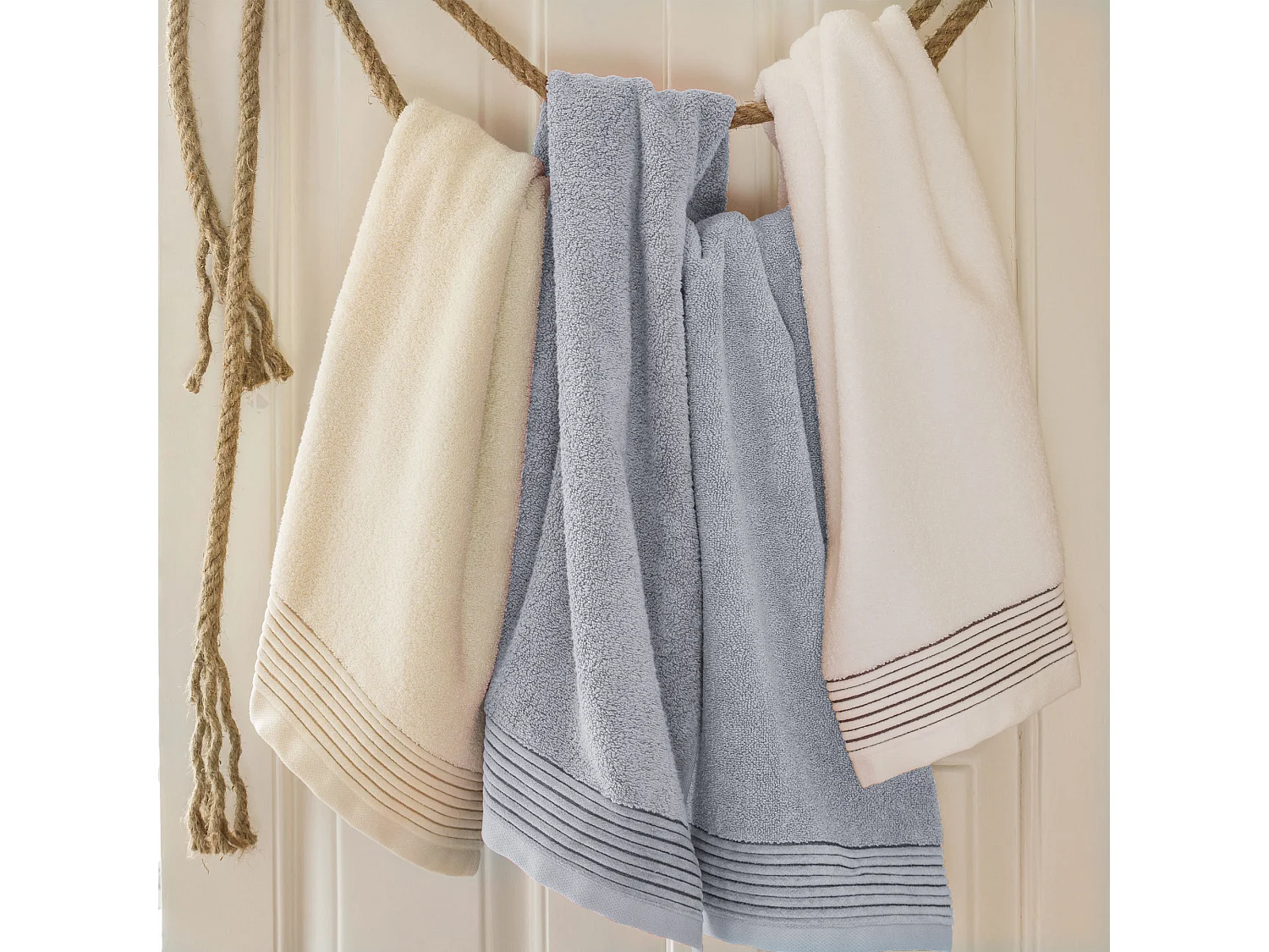 Serviette de toilette 50x100 cm JULIET Gris Argent 520 g/m2