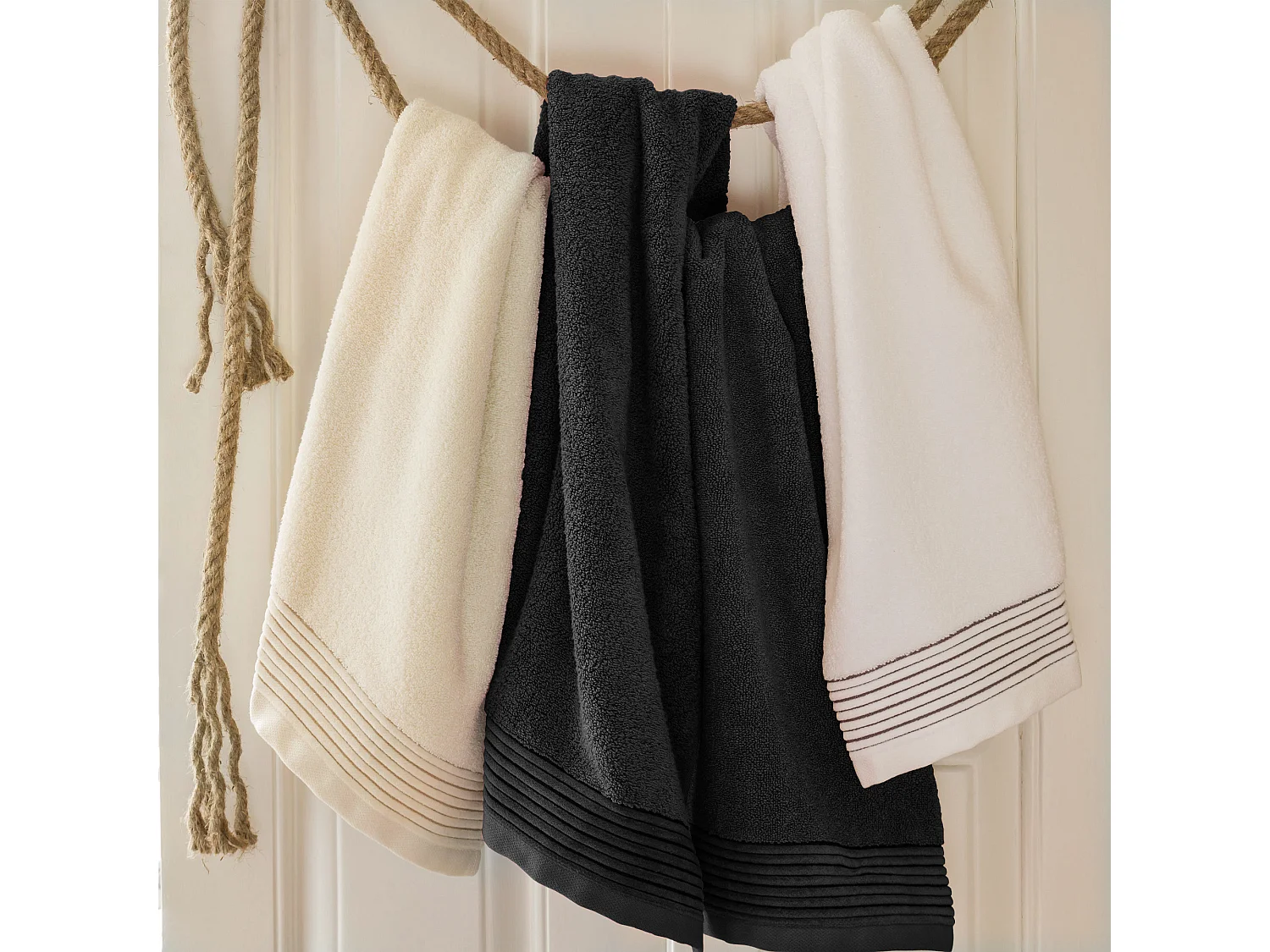Drap de douche 70x140 cm JULIET Noir 520 g/m2