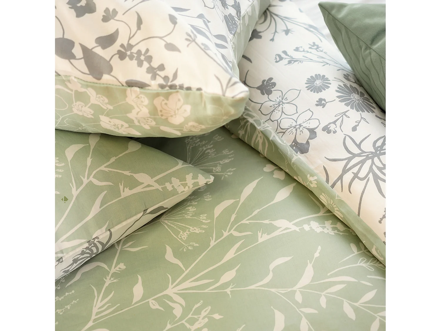 Parure de lit 240x220 cm Satin de coton SUSIE Vert 3 pièces