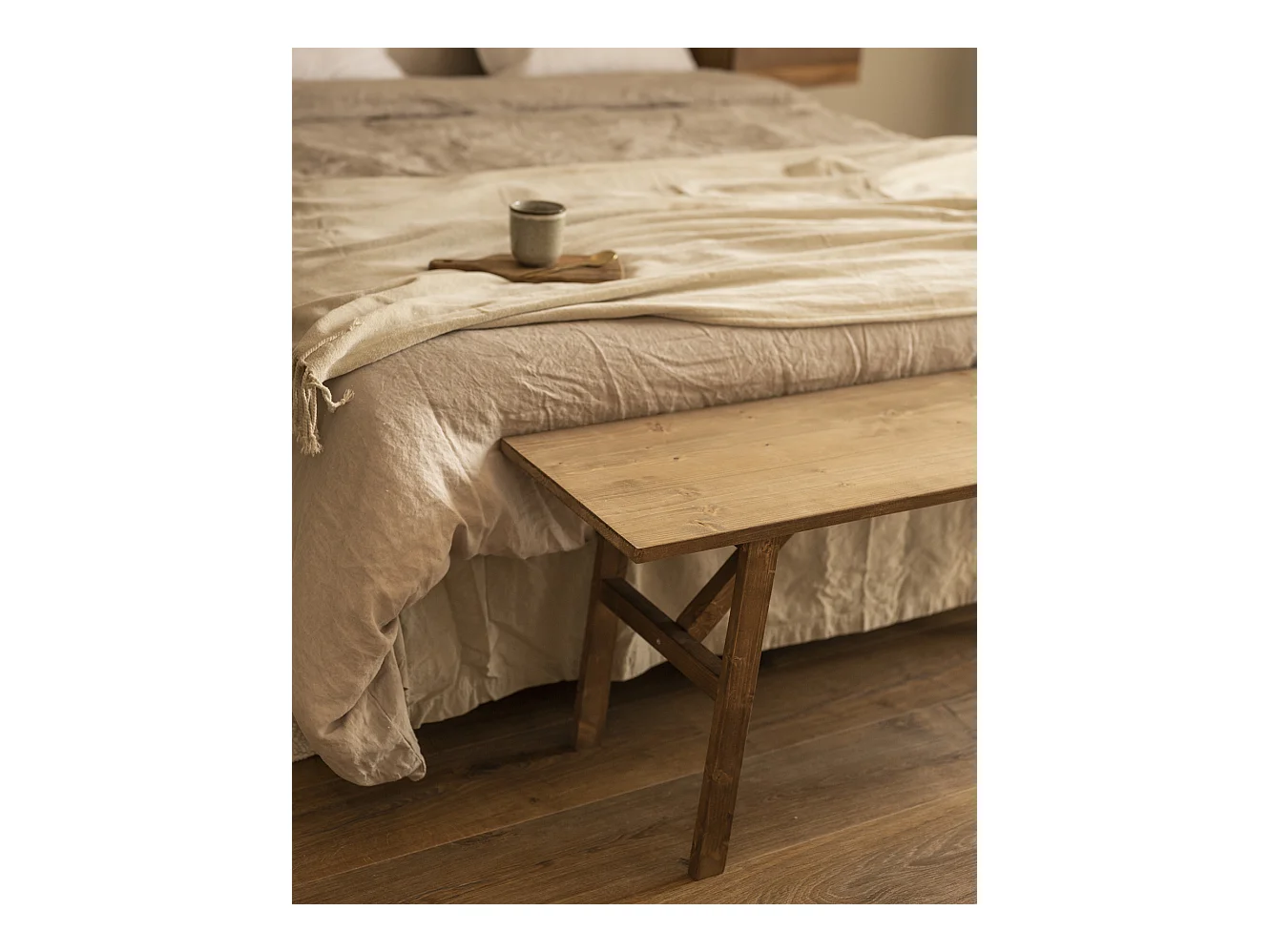 Banqueta de madera maciza en tono roble oscuro de 120x45cm - SIEP - DECOWOOD