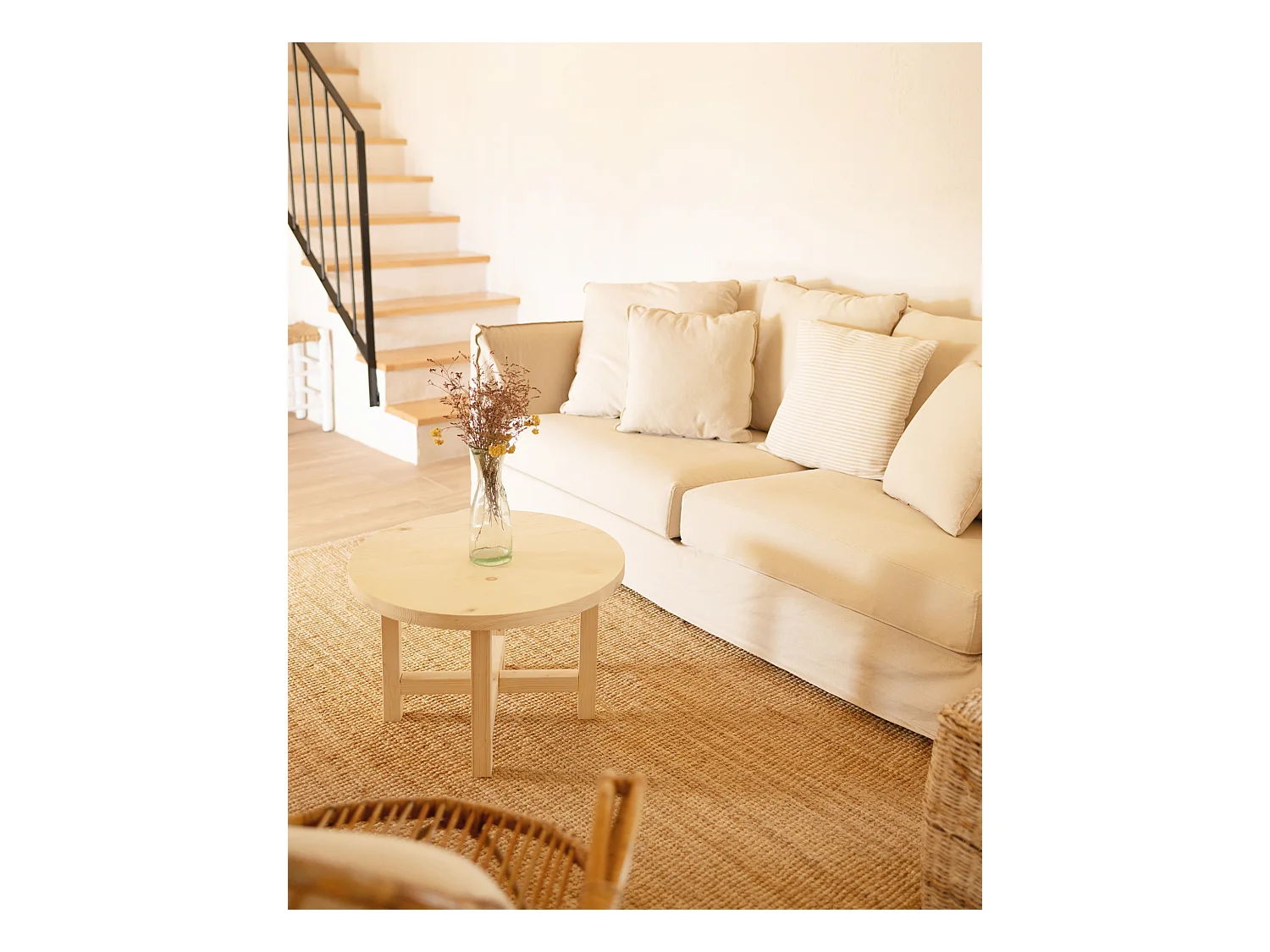 Mesa de centro redonda de madera de abeto Decowood en color natural de Ø60cm - OLIVIA - DECOWOOD