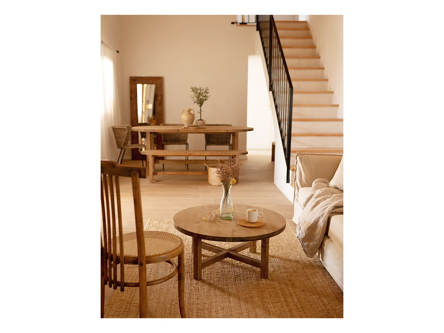 Mesa de centro redonda de madera de abeto Decowood en color roble oscuro de Ø60cm - OLIVIA - DECOWOOD