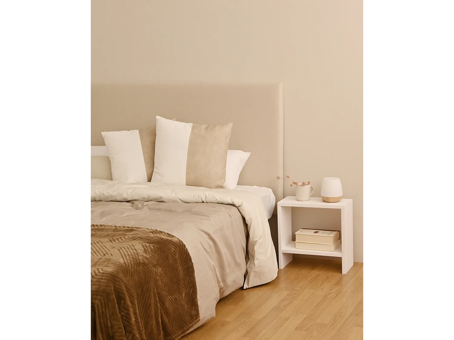 Comodino in legno massello in tono bianco 20x40cm - MELLER - DECOWOOD