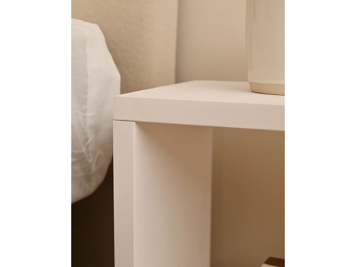 Comodino in legno massello in tono bianco 20x40cm - MELLER - DECOWOOD